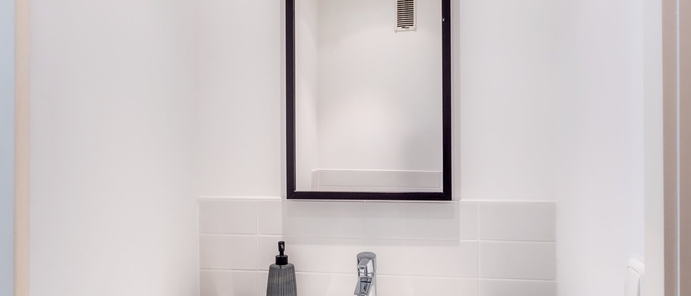 apartment München Altbogenhausen 01 separate toilet 13633