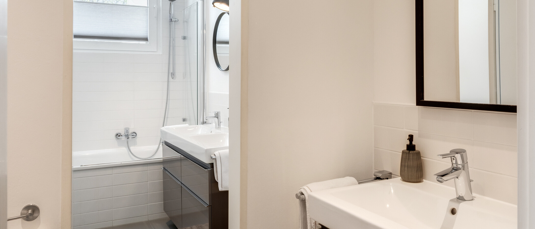 apartment München Altbogenhausen 01 separate toilet 13633