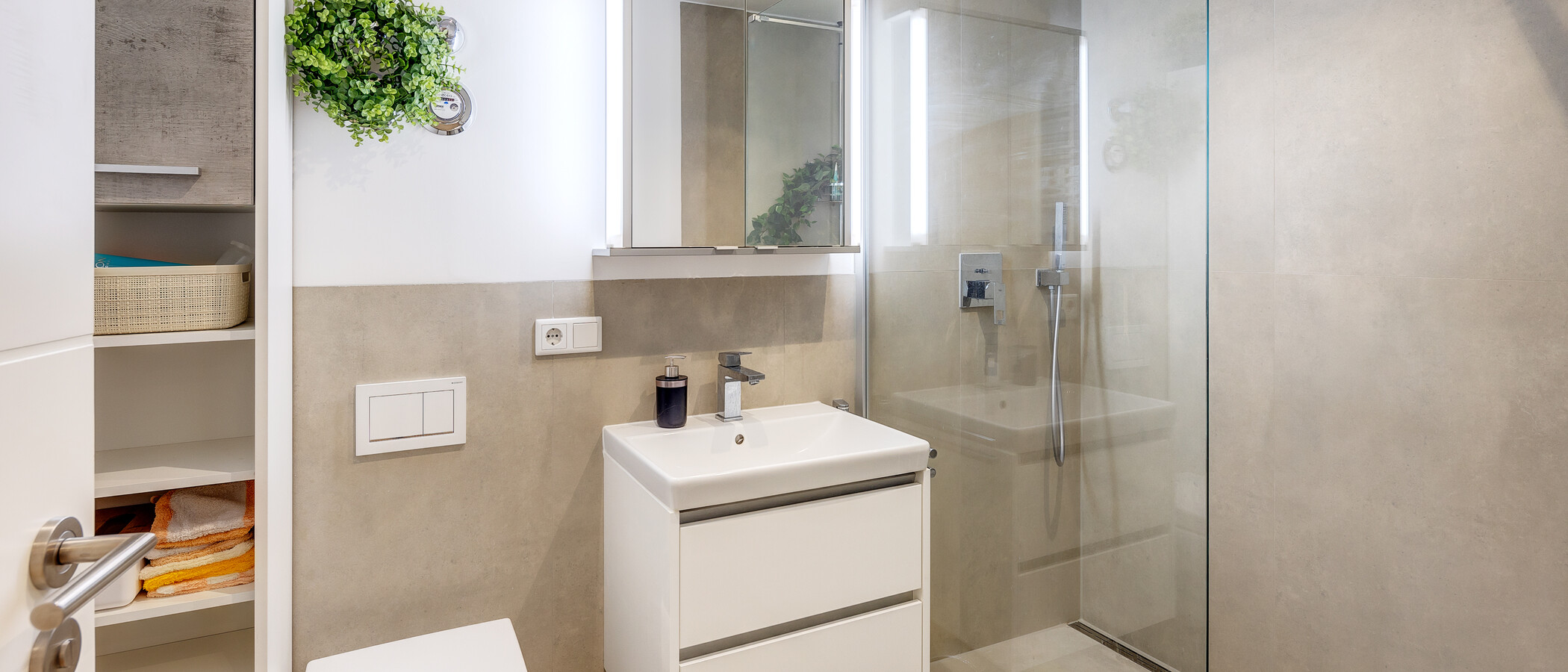 apartment München Maxvorstadt 03 bathroom 13640