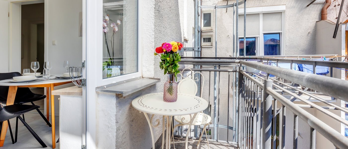apartment München Schwanthalerhöhe 03 balcony 13652