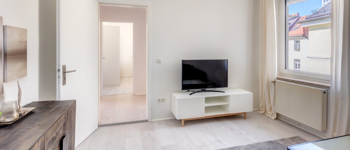 apartment München Schwanthalerhöhe 03 living room 13652