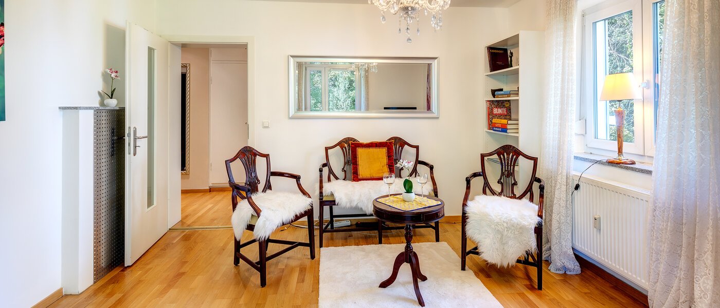 apartment München Solln 02 living room 13653