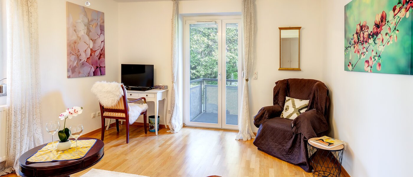 apartment München Solln 03 living room 13653