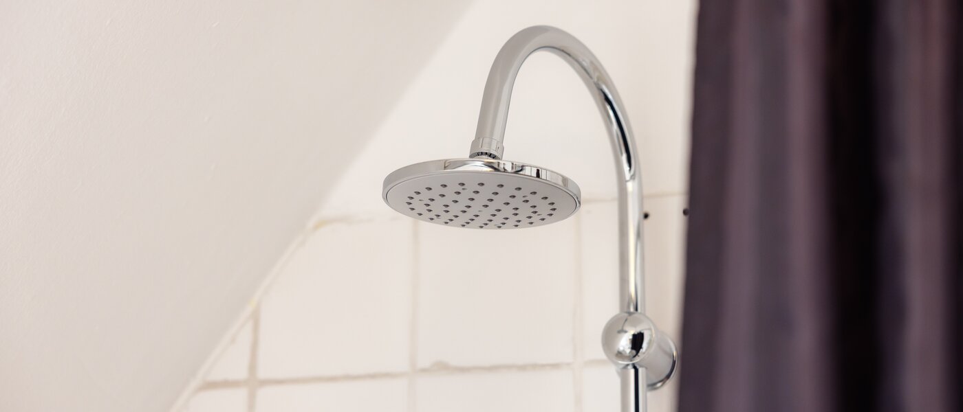 attic apartment München Nymphenburg 03 bathroom 13654