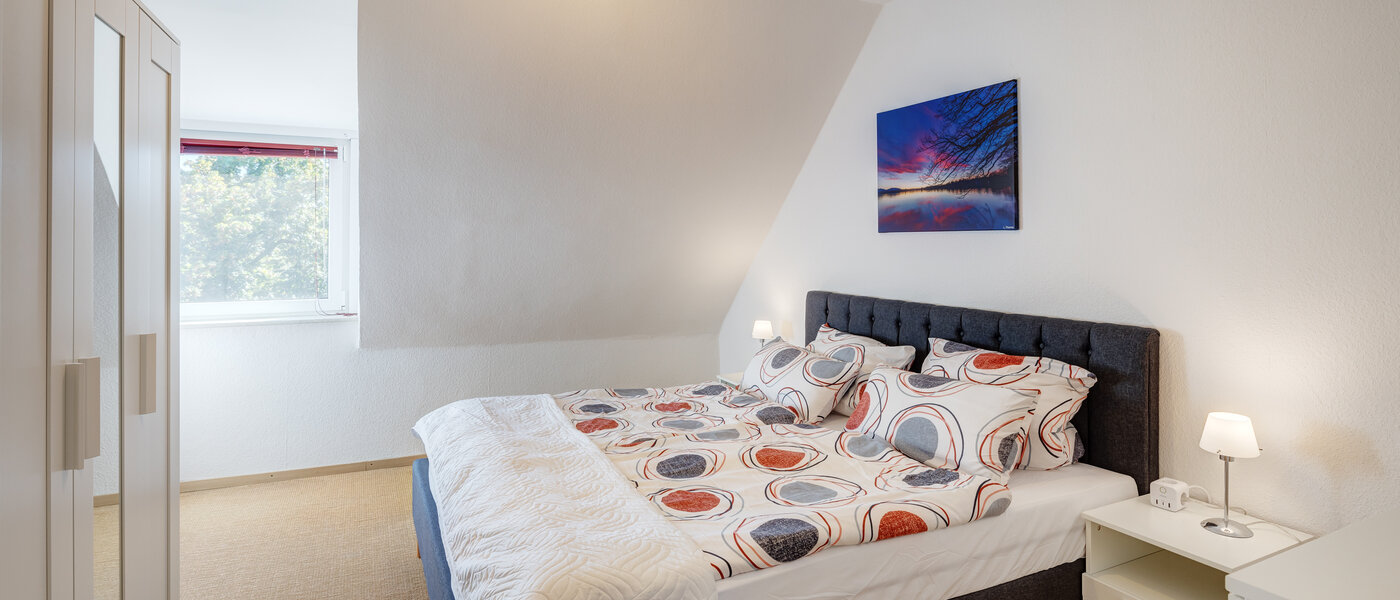 attic apartment München Nymphenburg 01 bedroom 13654