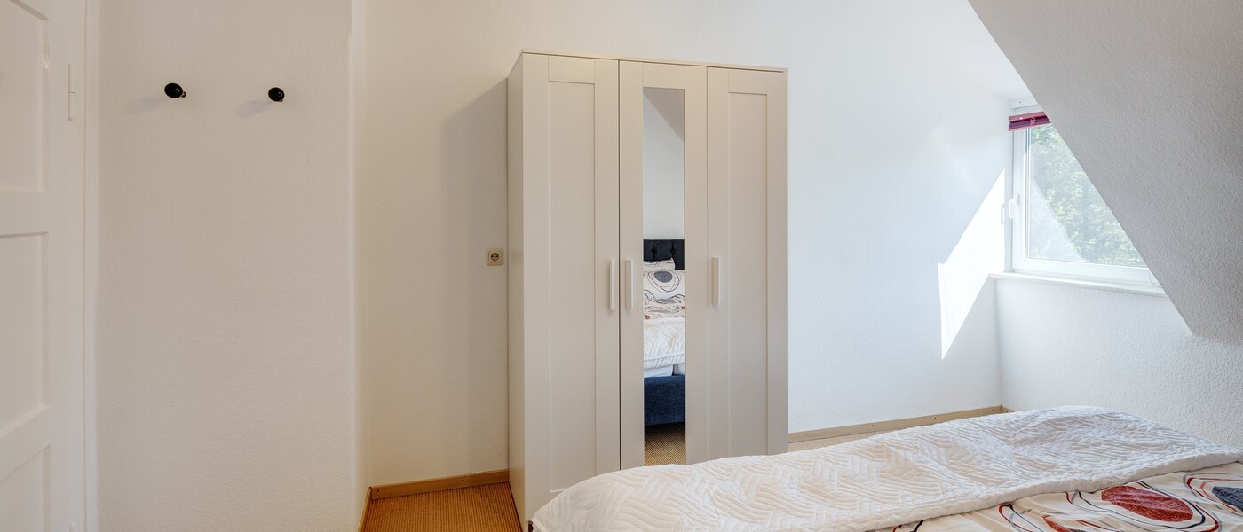 attic apartment München Nymphenburg 03 bedroom 13654