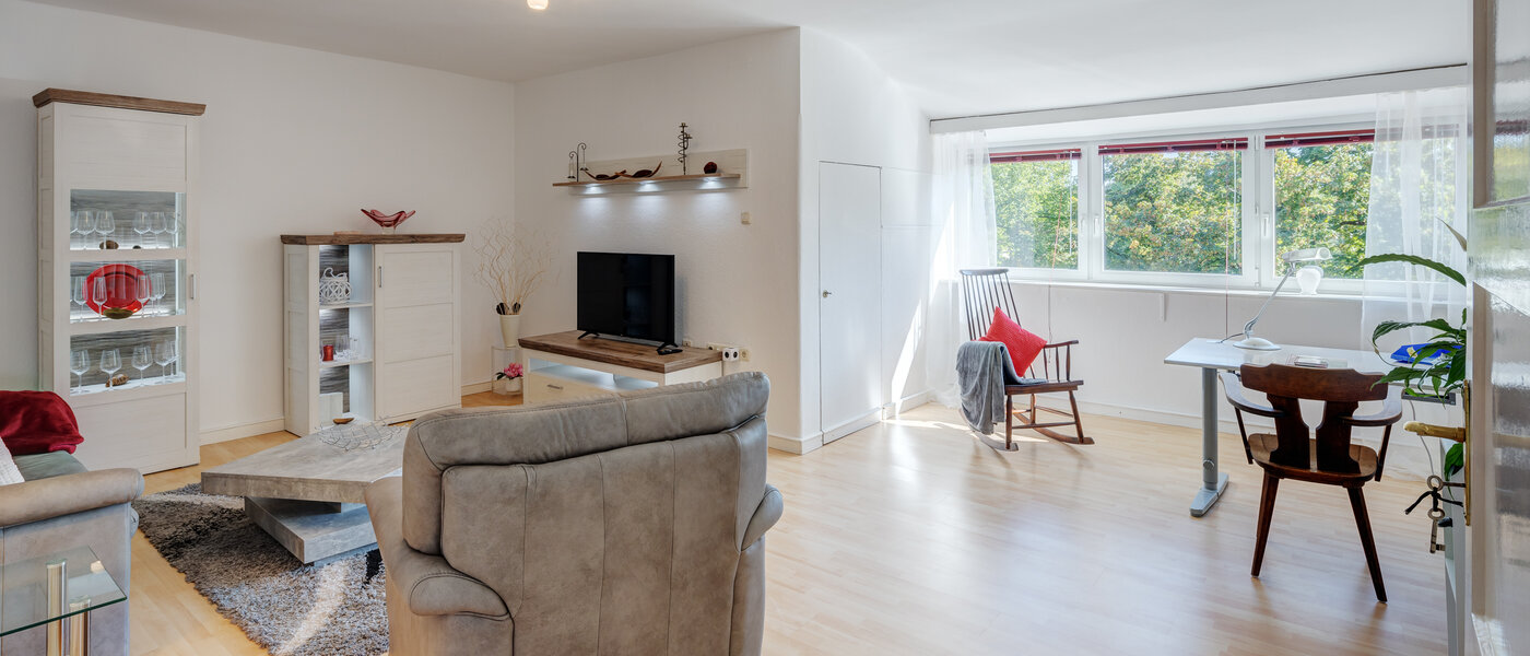 attic apartment München Nymphenburg 02 living area 13654