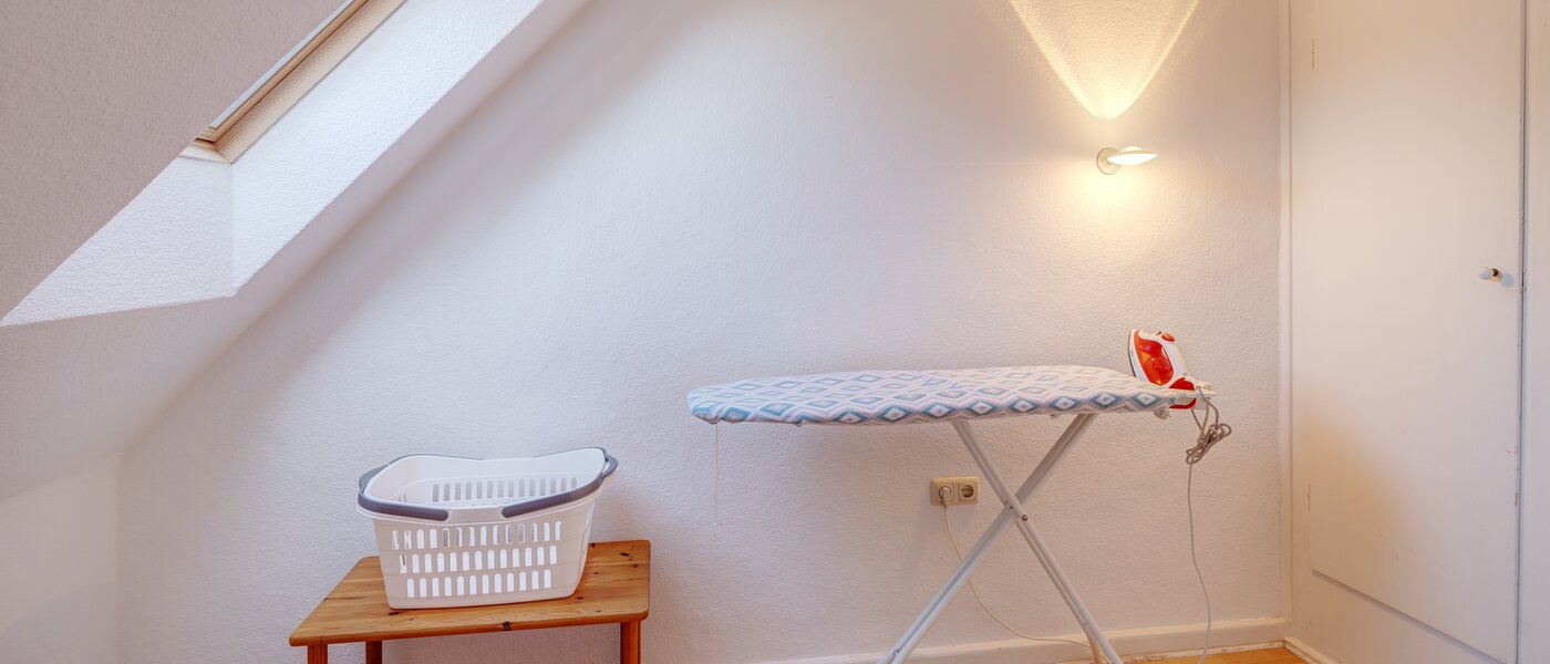 attic apartment München Nymphenburg 02 utility room 13654