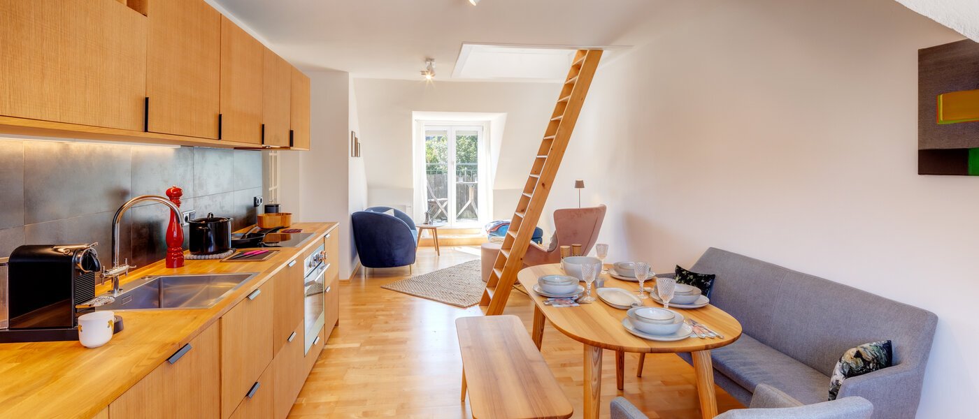 apartment München Glockenbachviertel 01 kitchen 13655