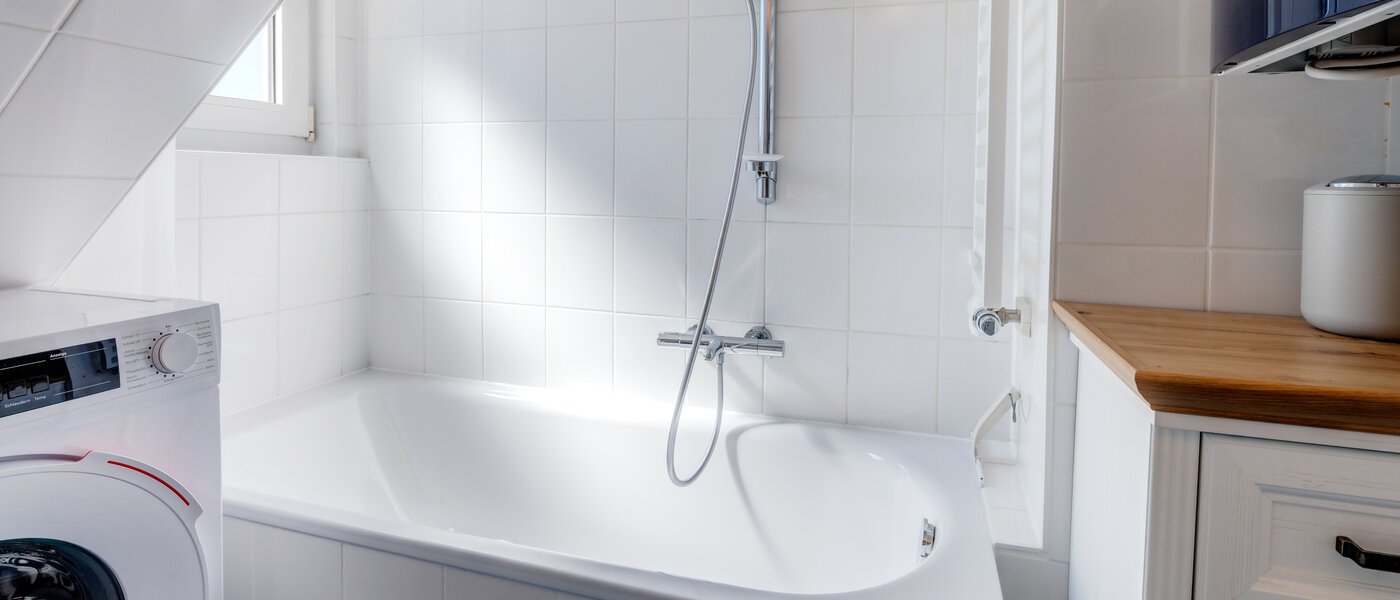 apartment München Glockenbachviertel 02 bathroom 13655