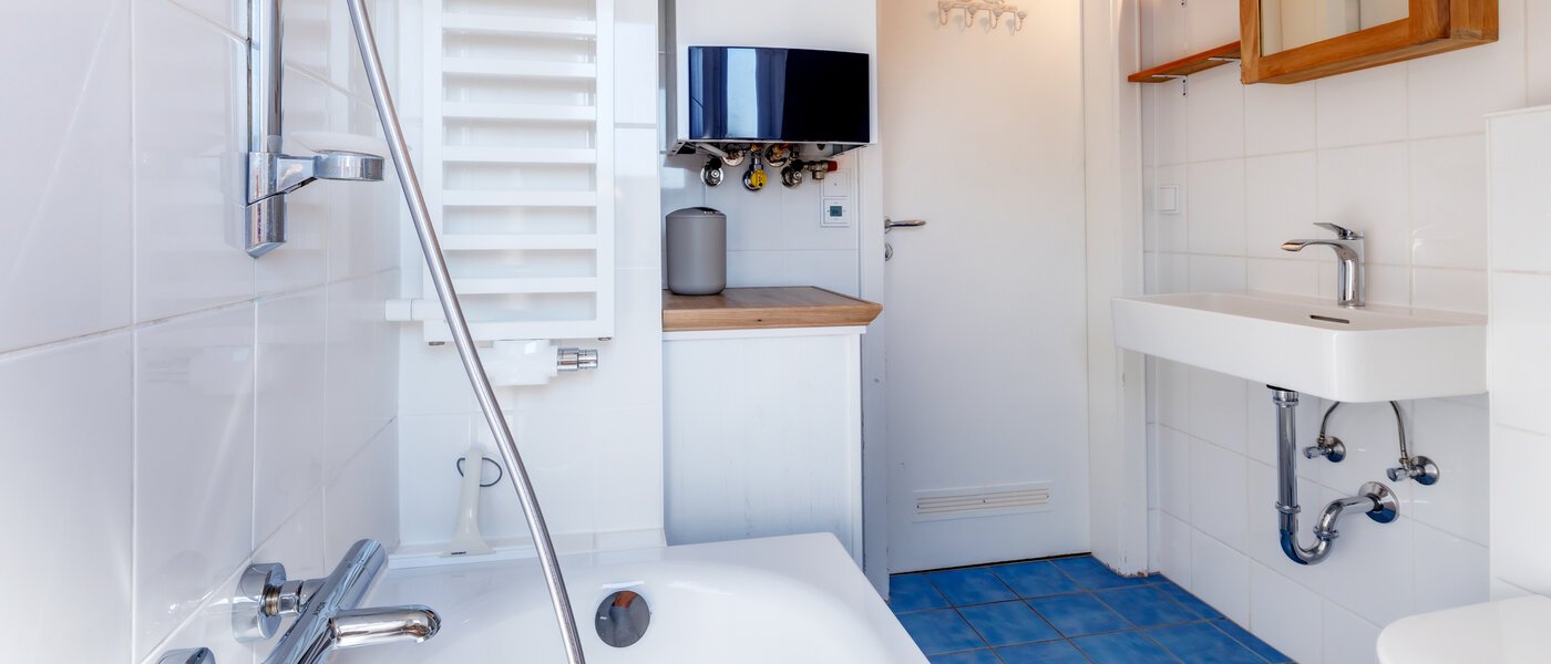 apartment München Glockenbachviertel 03 bathroom 13655