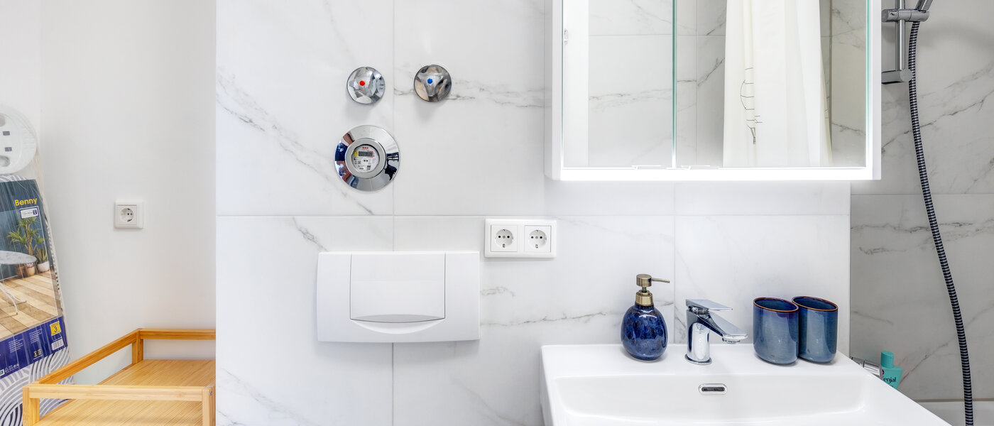 roof terrace apartment München Neuperlach 02 bathroom 13658