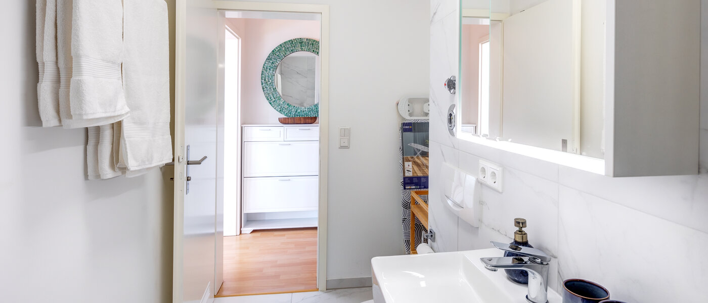 roof terrace apartment München Neuperlach 03 bathroom 13658