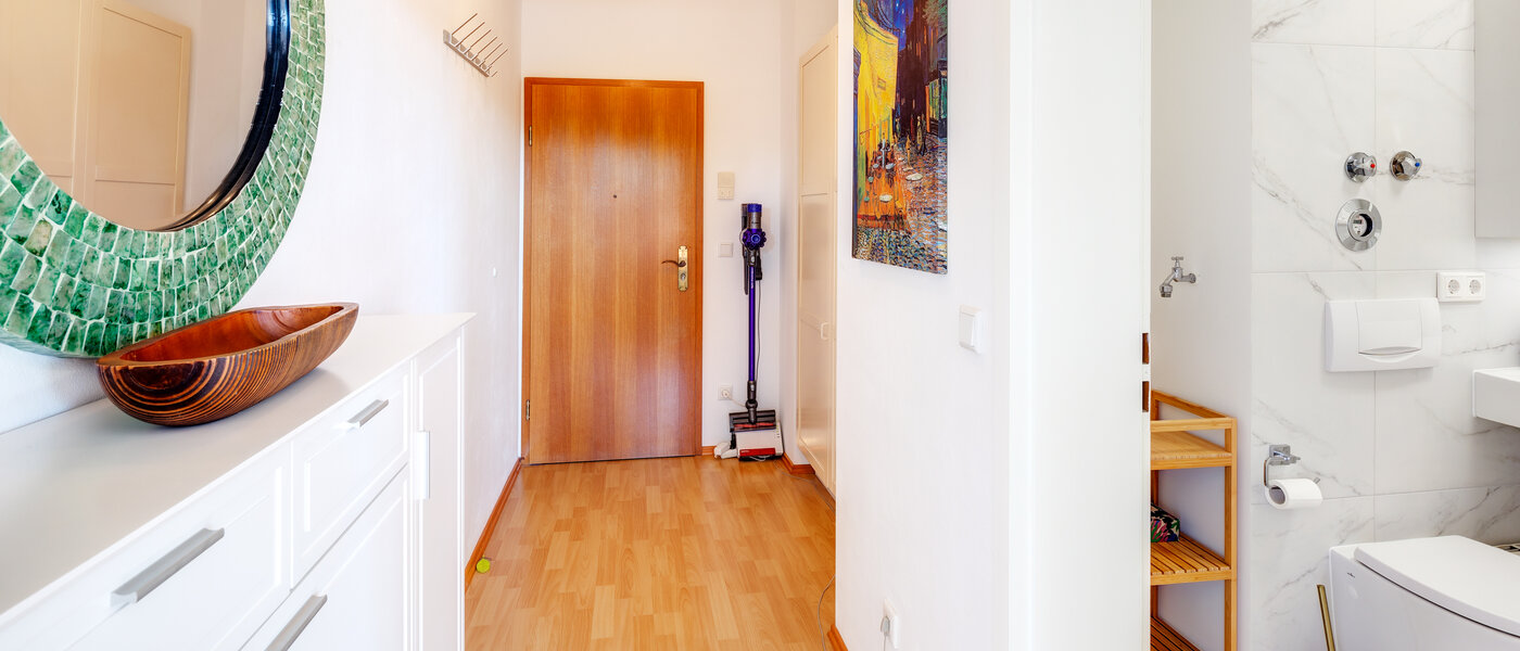 roof terrace apartment München Neuperlach 02 hall 13658