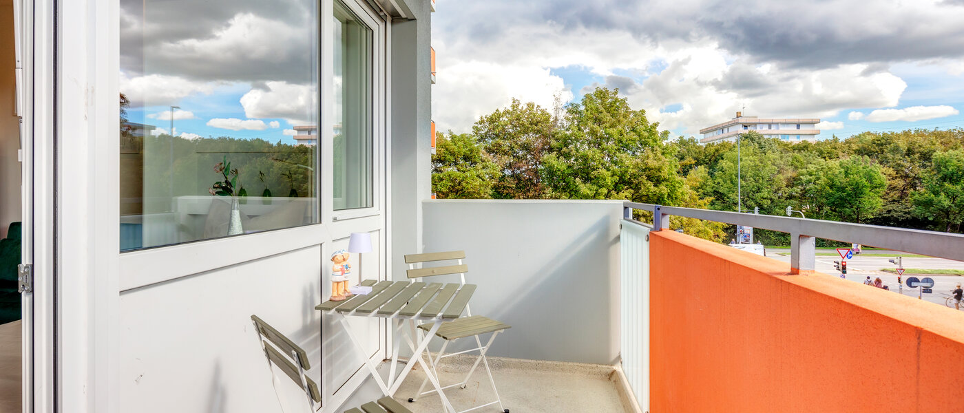studio München Am Hart 02 balcony 13670