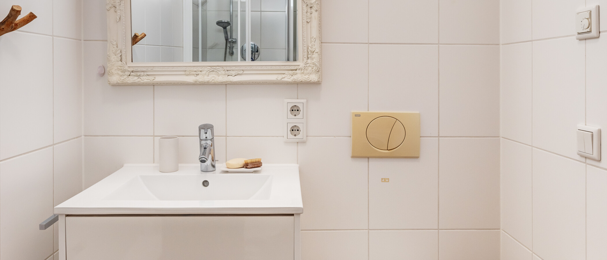 apartment München Schwabing-West (rund um den Hohenzollernplatz) 01 bathroom 13671