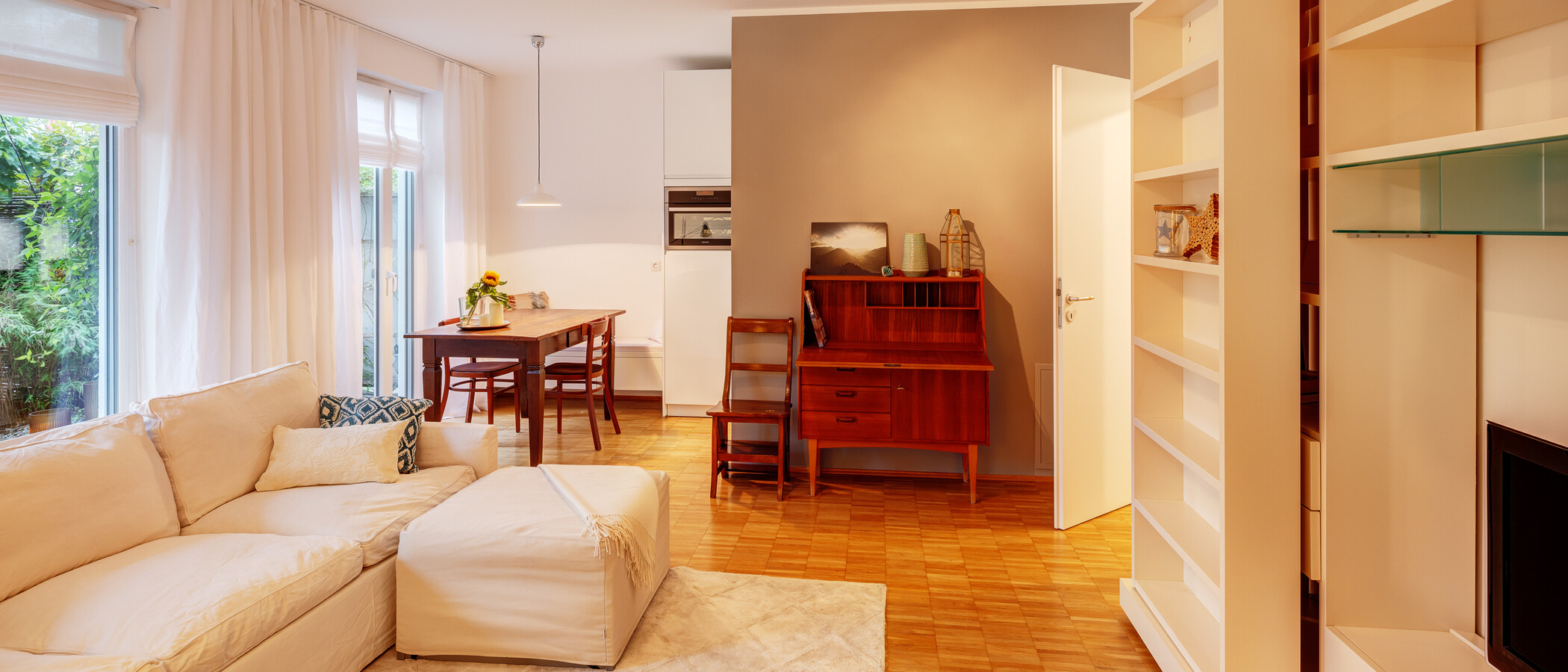 apartment München Schwabing-West (rund um den Hohenzollernplatz) 04 living area 13671