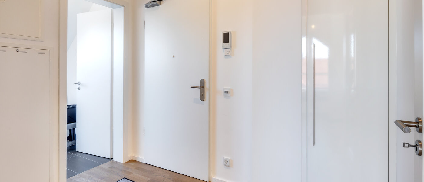 attic apartment Aschheim 01 hall 13679