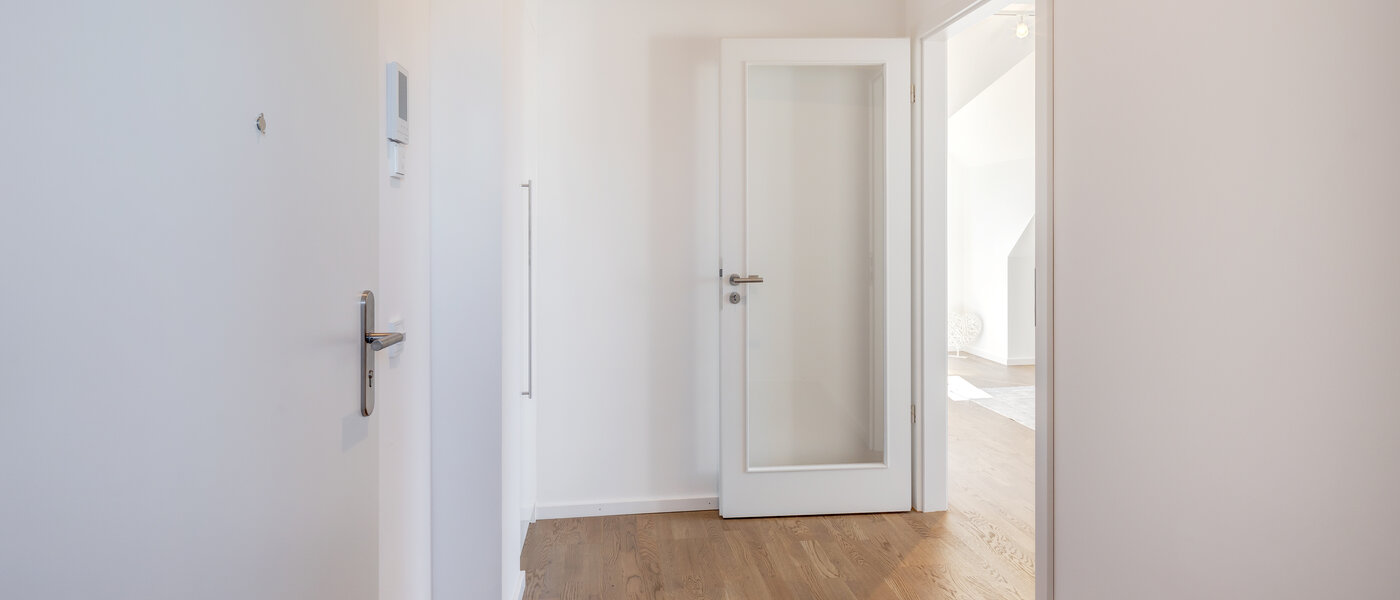 attic apartment Aschheim 02 hall 13679