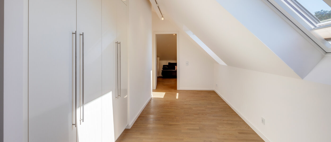 attic apartment Aschheim 03 hall 13679