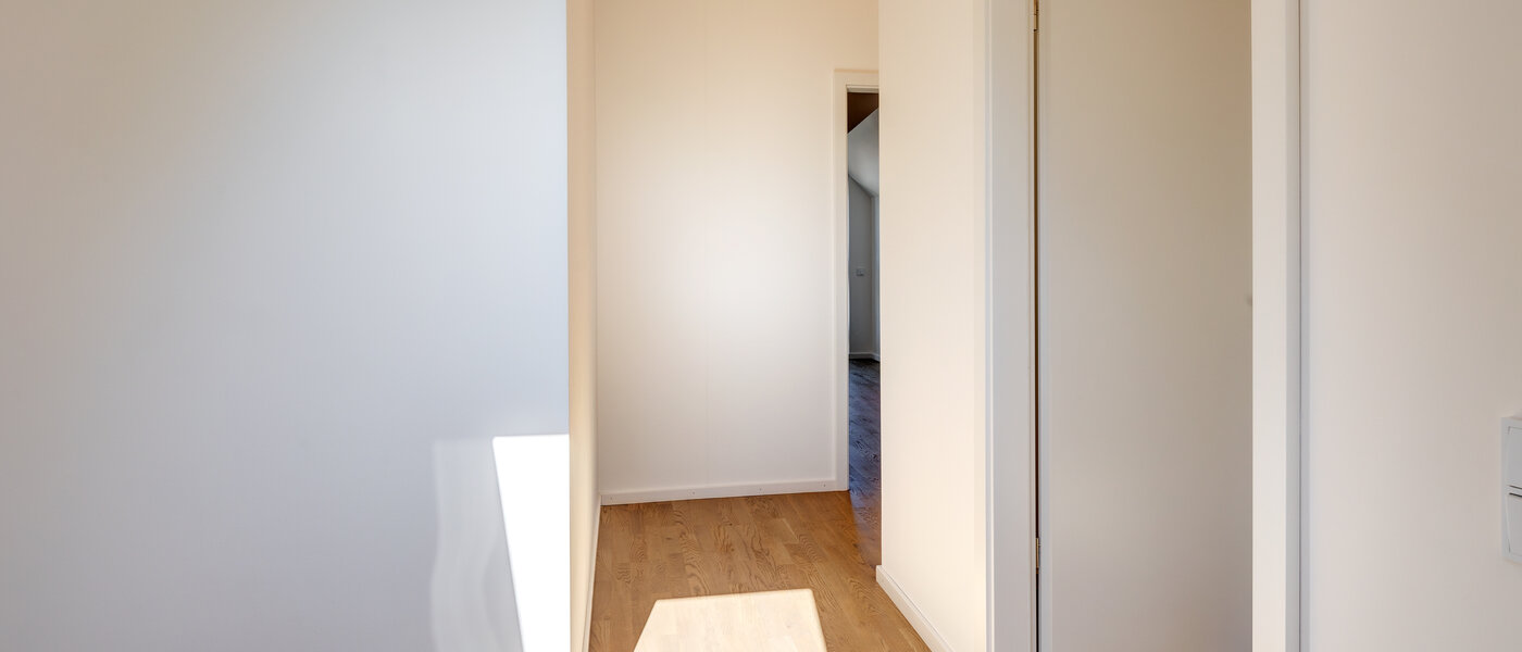 attic apartment Aschheim 05 hall 13679