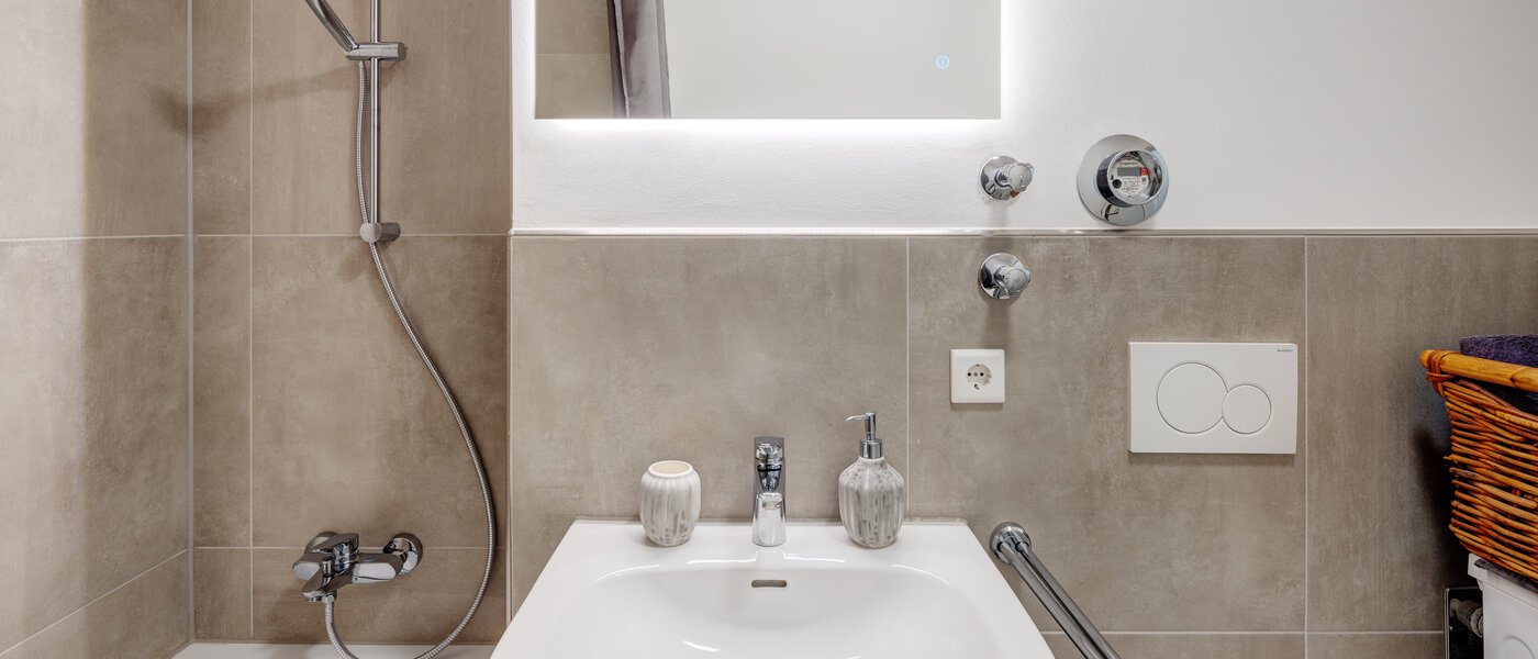 apartment München Solln 02 bathroom 13691