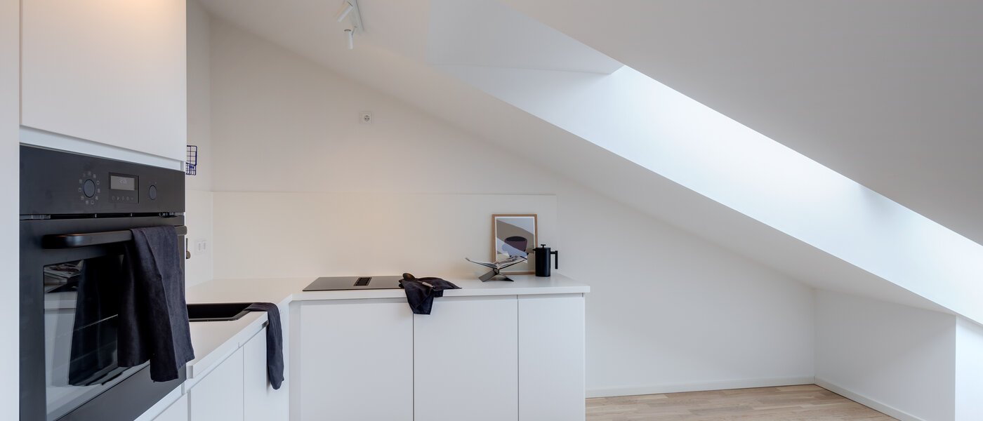 attic apartment Haar 02 kitchen 13695