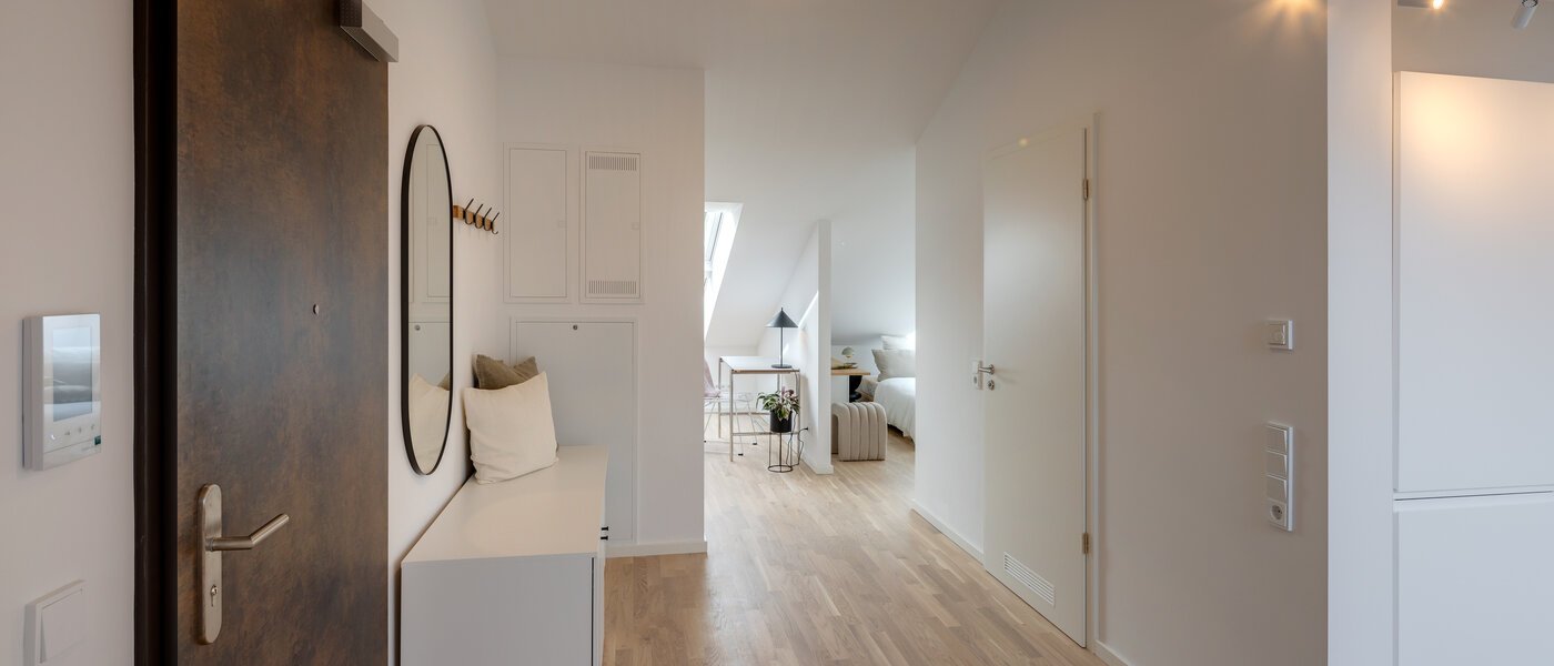 attic apartment Haar 03 hall 13695