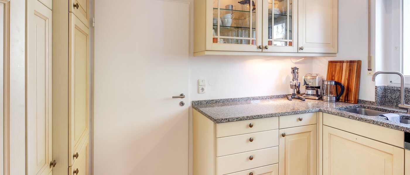 corner townhouse Eichenau 04 kitchen 13696