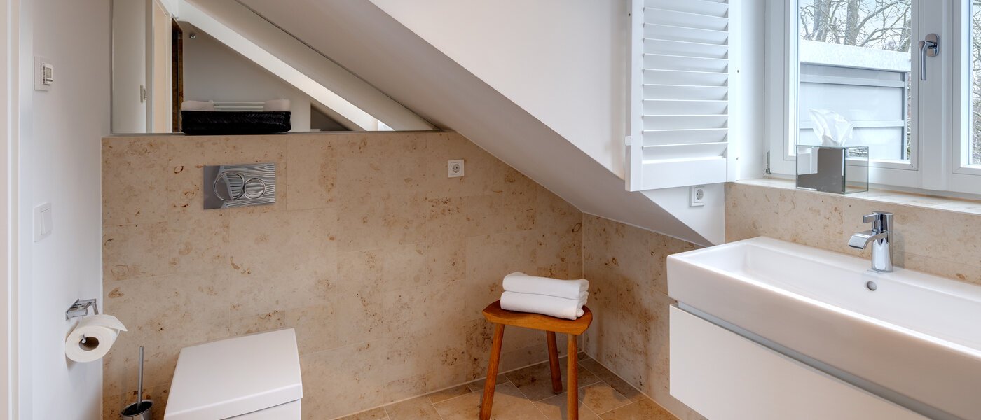 maisonette München Altbogenhausen 03 2. bathroom 13706