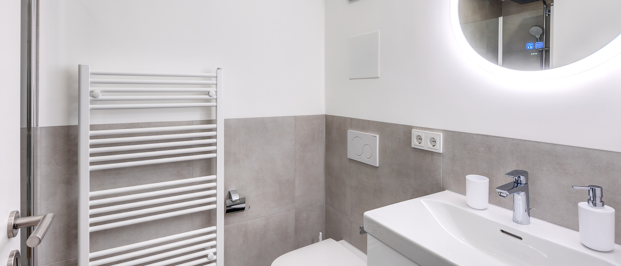 apartment München Riem 01 bathroom 13713