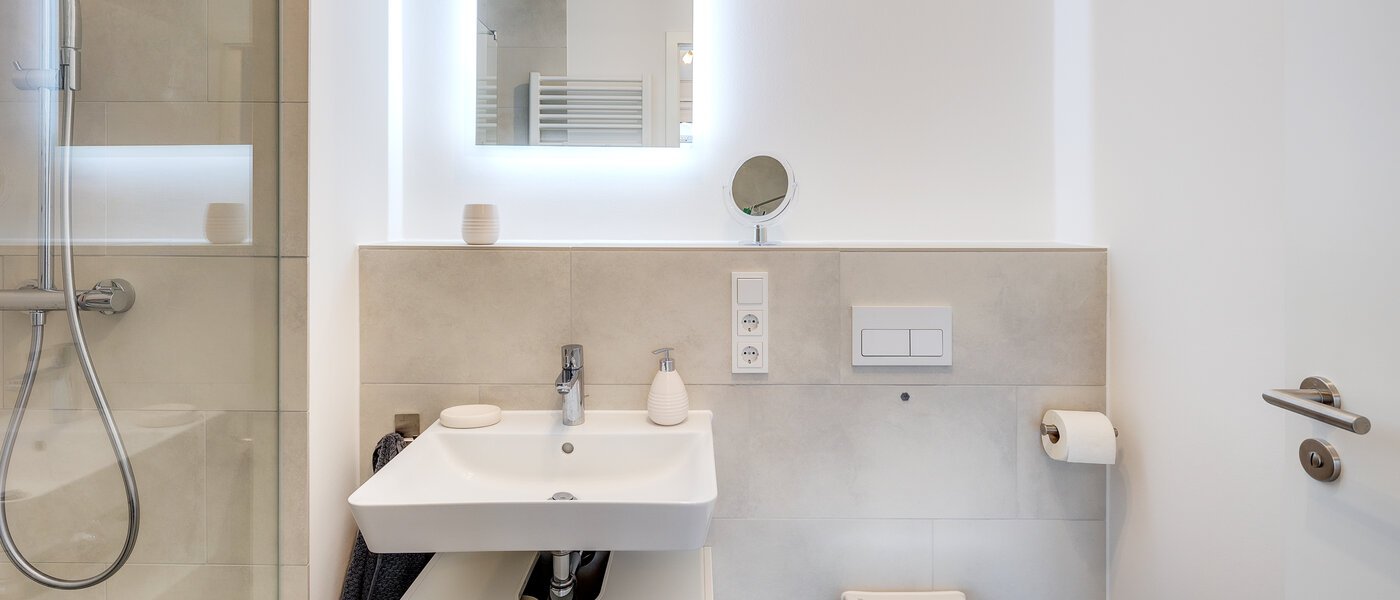 apartment München Lochhausen 01 bathroom 13715