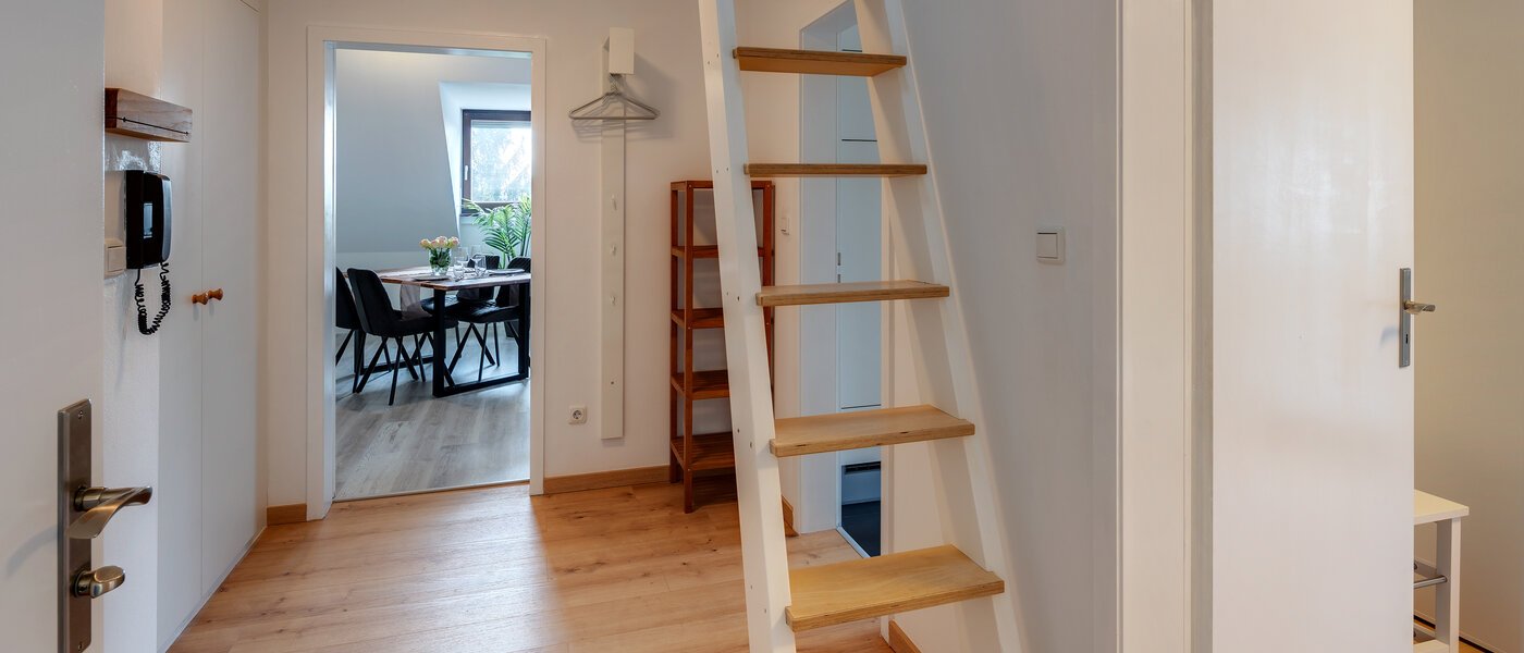 attic apartment Eching 01 hall 13716