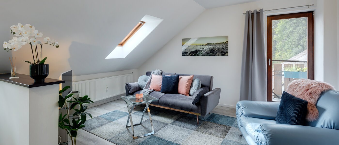 attic apartment Eching 02 living area 13716