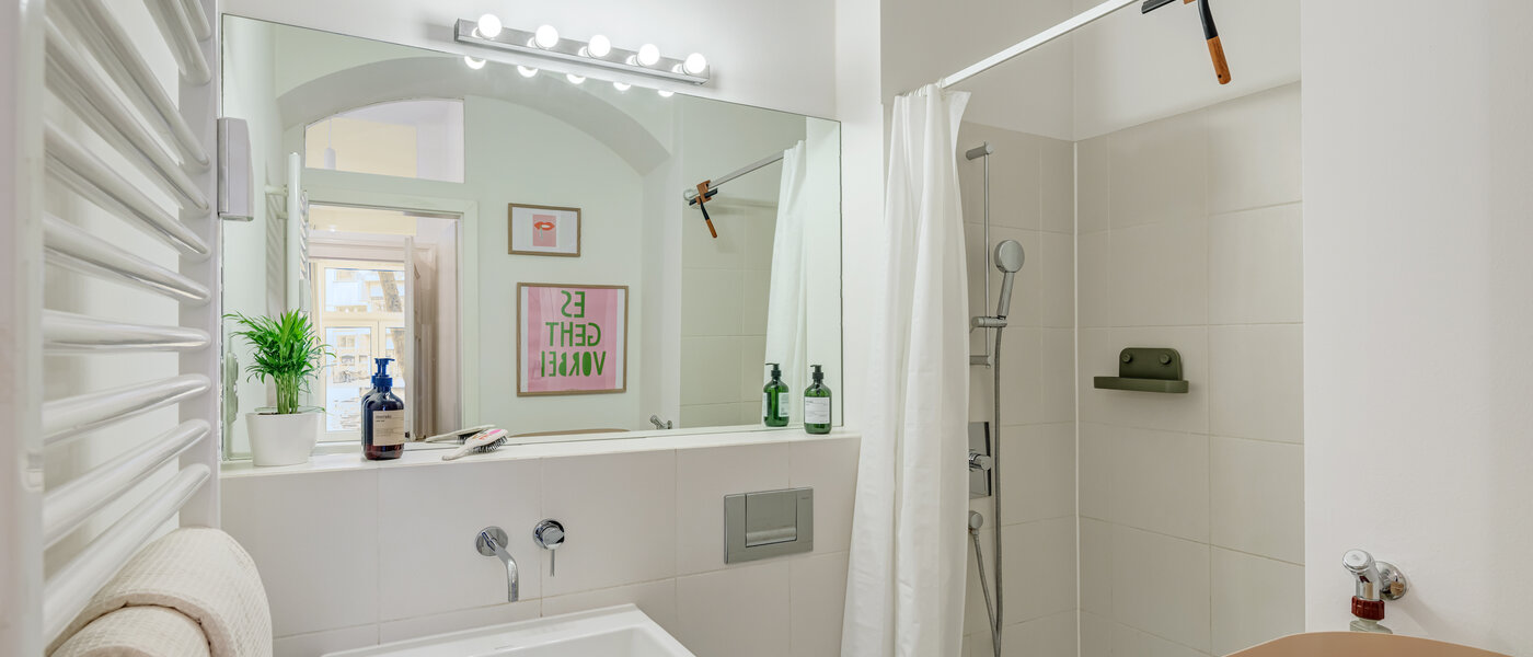 apartment München Dreimühlenviertel 01 bathroom 13720