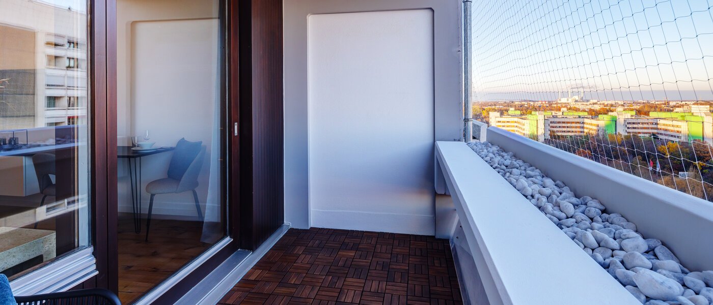 apartment München Arabellapark 02 loggia 13725