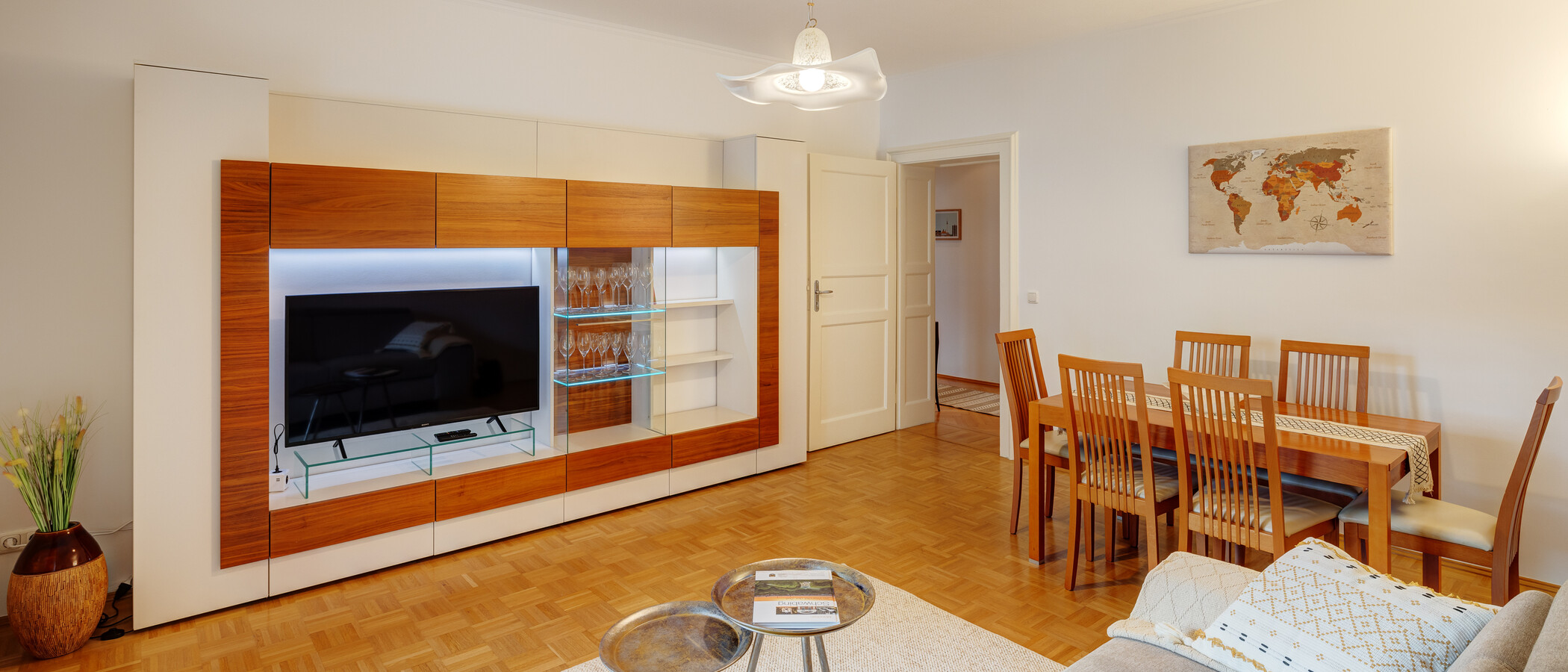 apartment München Schwabing-West (rund um den Bonner Platz) 04 living area 13736