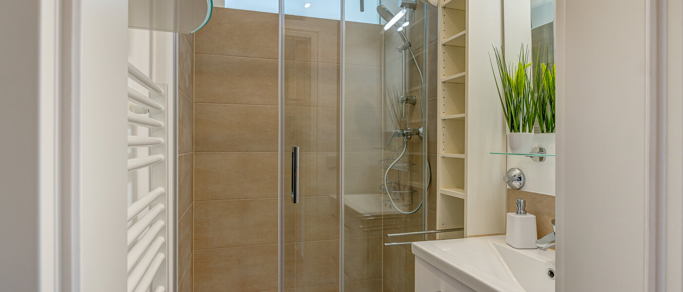 apartment München Obersendling 01 bathroom 13740