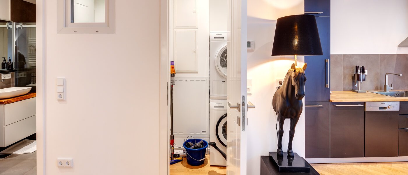 apartment München Schwanthalerhöhe 01 storage room 13745