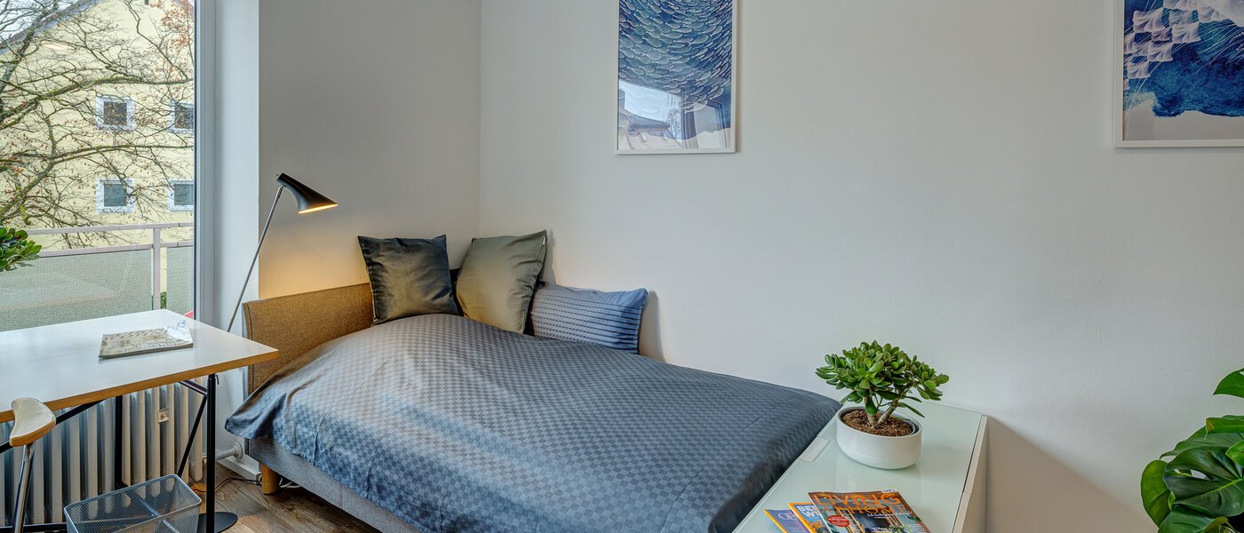 apartment München Solln 01 sleeping area 13757