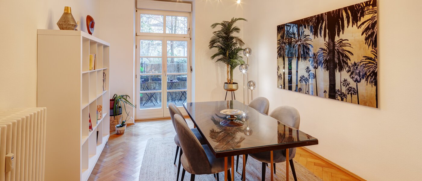 apartment München Maxvorstadt - Rund um den Josephplatz 01 dining room 13761