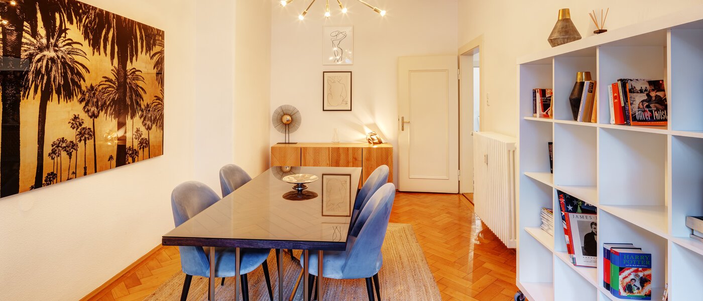 apartment München Maxvorstadt - Rund um den Josephplatz 03 dining room 13761