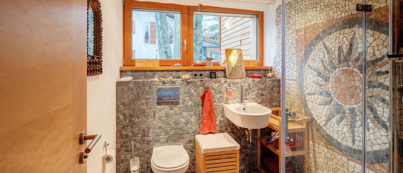 detached house Oberhaching 01 2. bathroom 13766