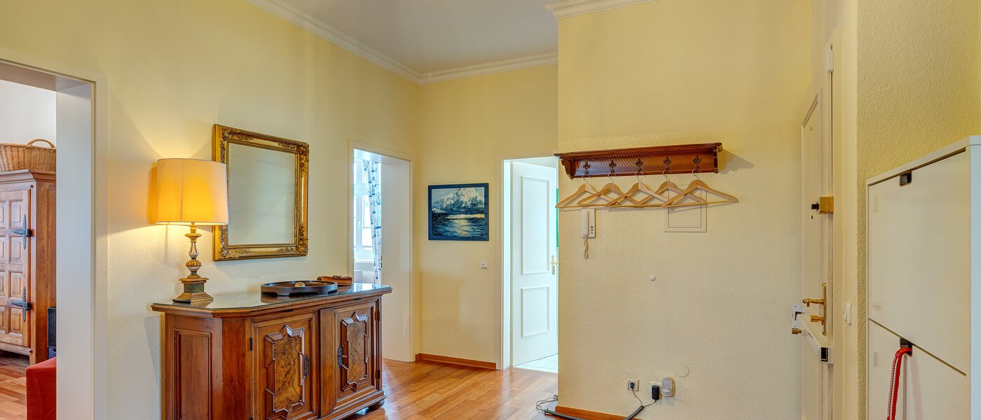 apartment Feldafing 04 hall 13767