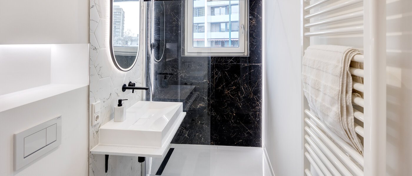 roof terrace apartment München Schwabing-West 01 bathroom 13771