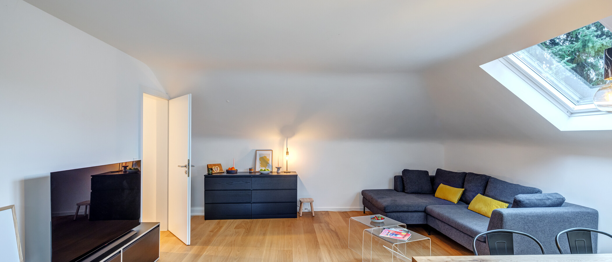apartment München Feldmoching 01 living area 13775