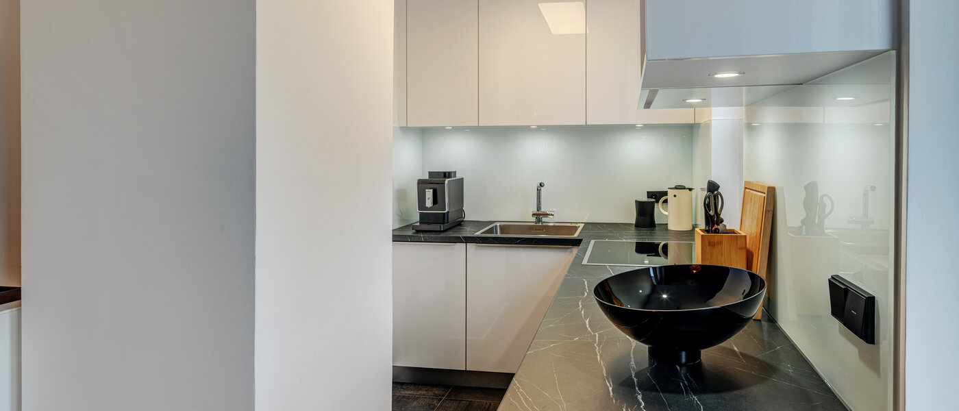 apartment München Schwabing-Nord (zw. Belgrad- & Leopoldstraße) 01 kitchen 13778