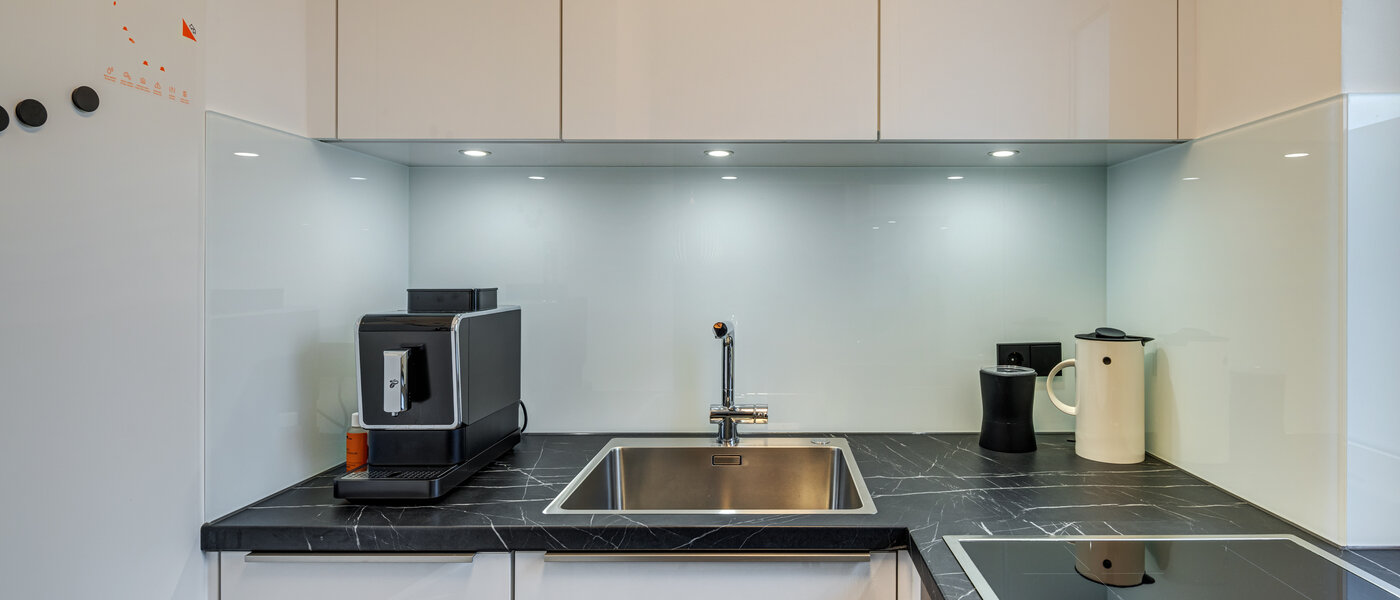 apartment München Schwabing-Nord (zw. Belgrad- & Leopoldstraße) 02 kitchen 13778