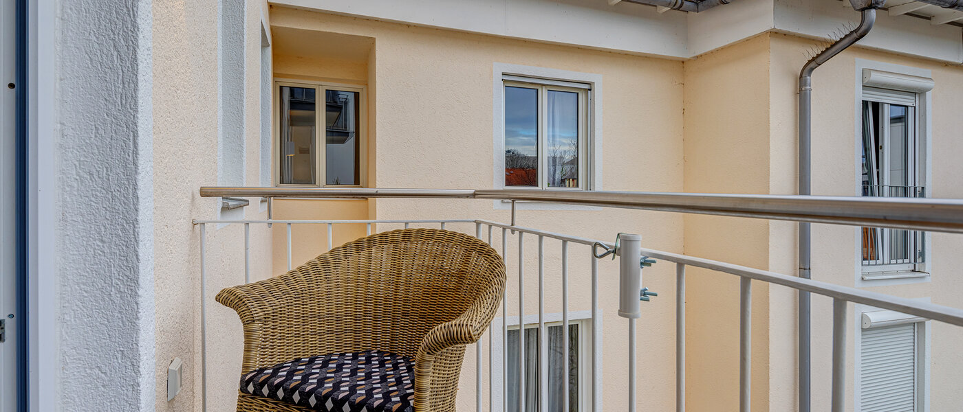 apartment München Schwabing-Nord (zw. Belgrad- & Leopoldstraße) 02 balcony 13778