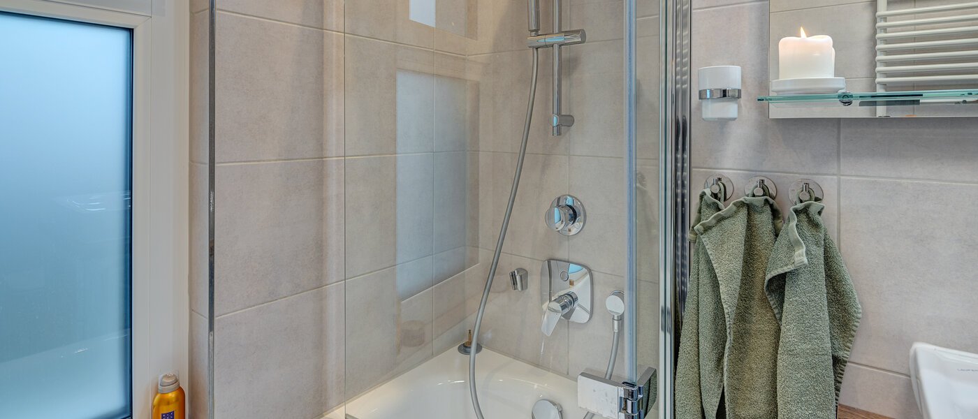 roof terrace apartment München Neuaubing 02 bathroom 13783